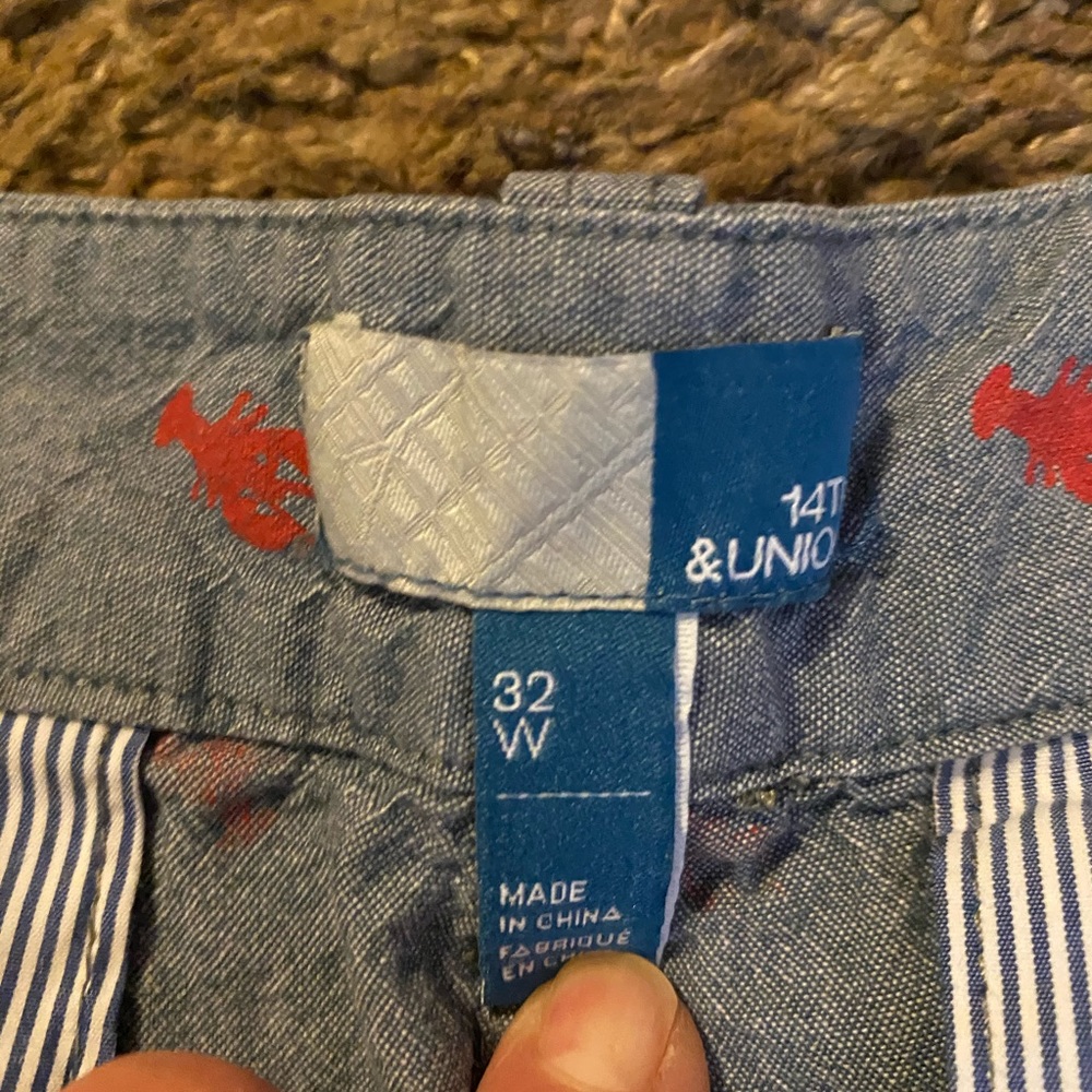 Men’s “lobster” shorts